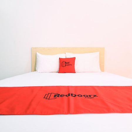 Reddoorz Plus Near Lippo Plaza Jogjakarta Джок'якарта Екстер'єр фото