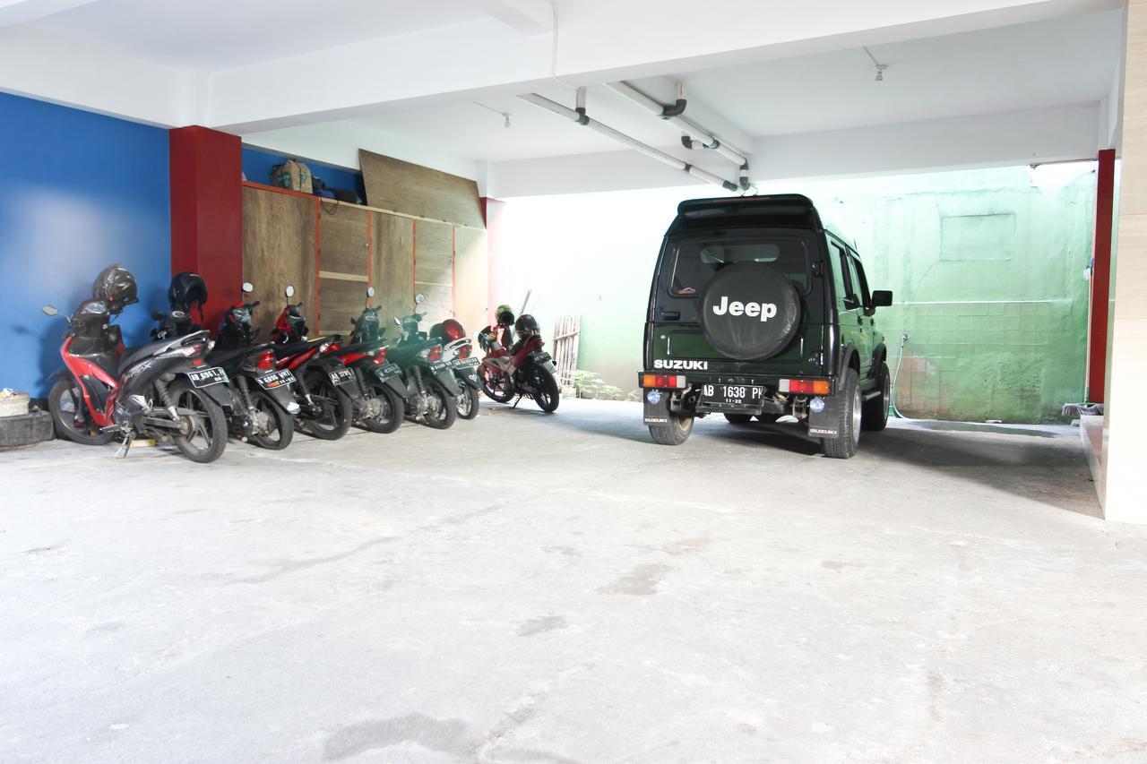 Reddoorz Plus Near Lippo Plaza Jogjakarta Джок'якарта Екстер'єр фото