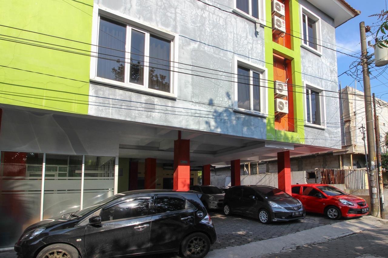 Reddoorz Plus Near Lippo Plaza Jogjakarta Джок'якарта Екстер'єр фото